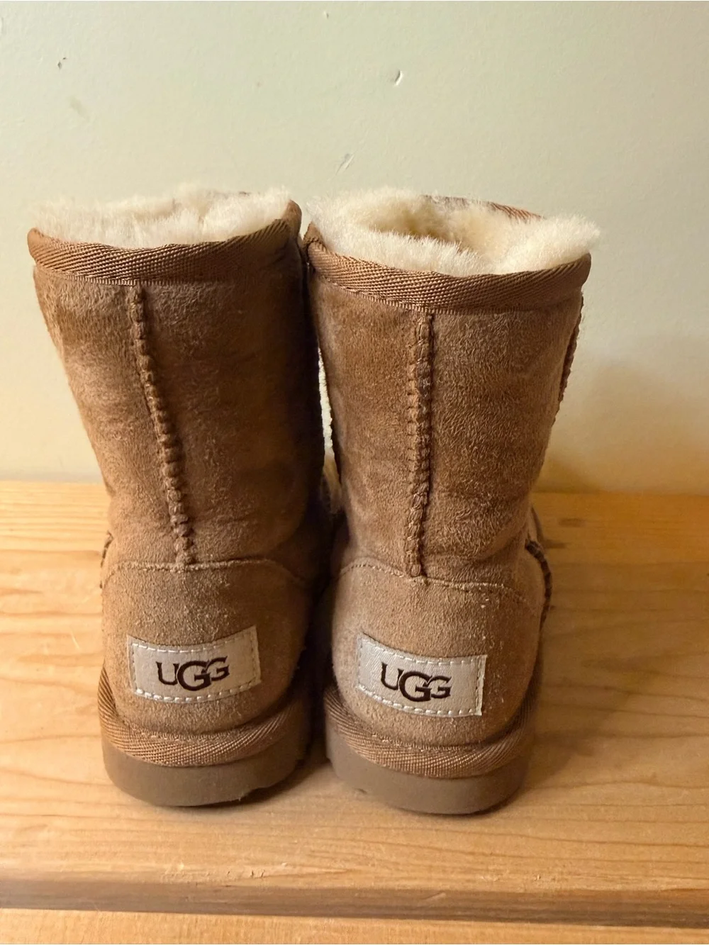 Ugg Kid's Classic II Boot 1017703K Chestnut Brown Suede / Size 12 Warm Cozy Boho